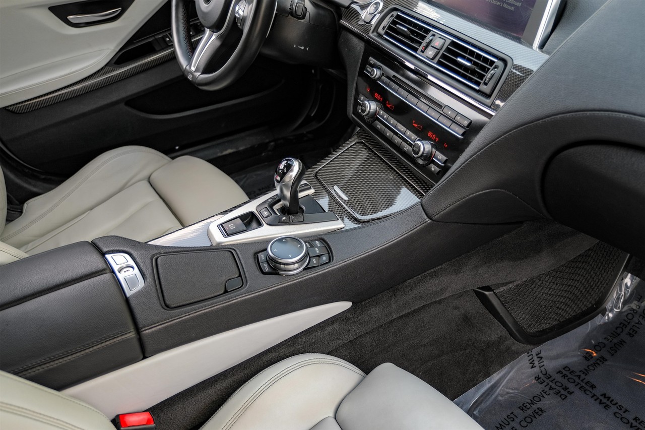 BMW M6 Vehicle Main Gallery Image 23