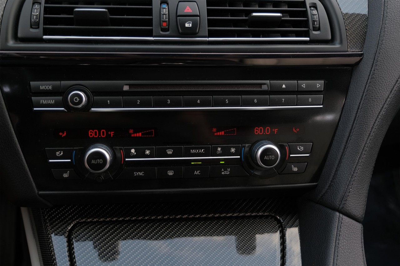 BMW M6 Vehicle Main Gallery Image 26