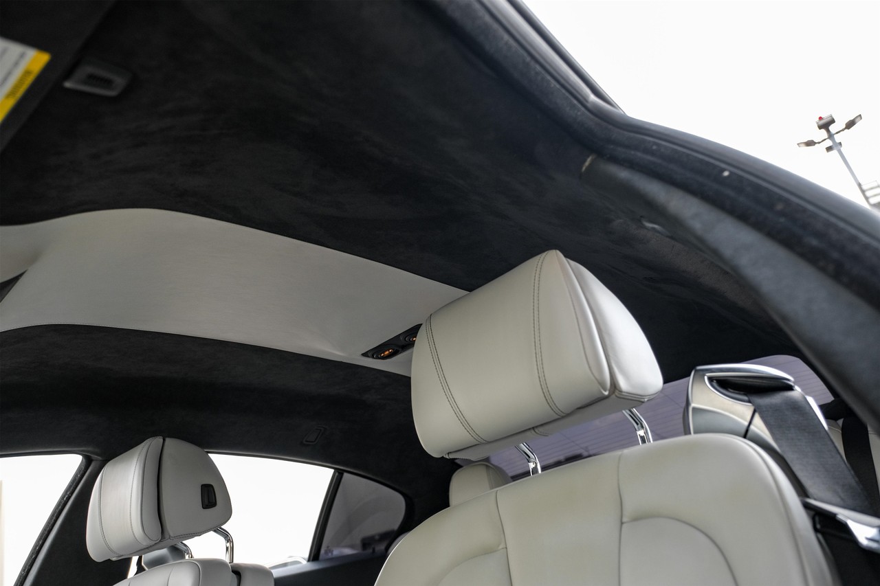 BMW M6 Vehicle Main Gallery Image 29