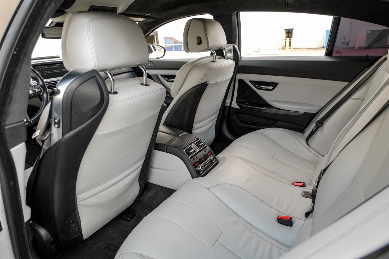 BMW M6 Vehicle Main Gallery Image 36