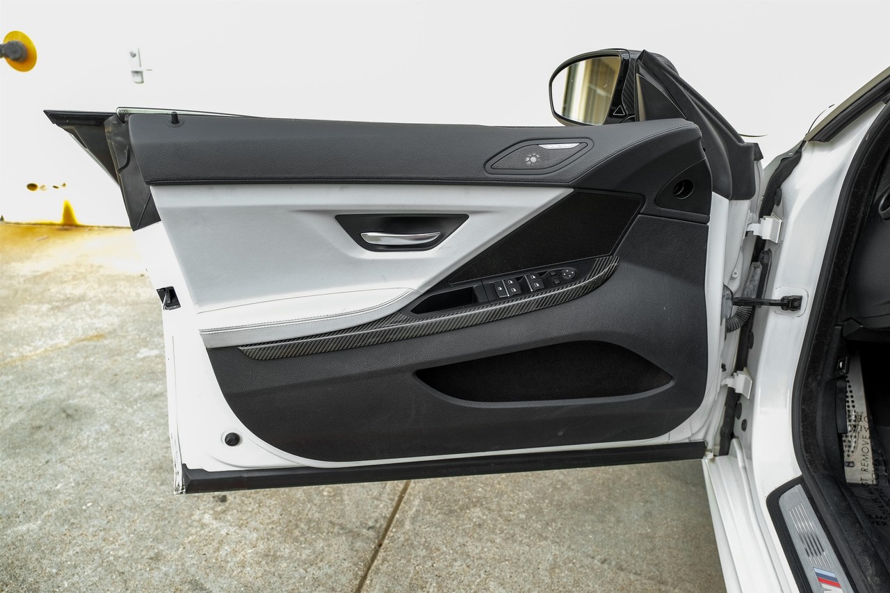BMW M6 Vehicle Main Gallery Image 42