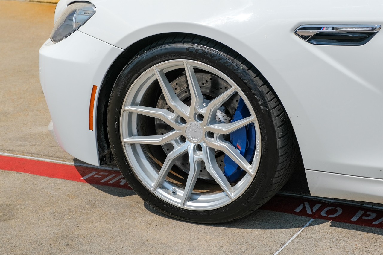 BMW M6 Vehicle Main Gallery Image 52