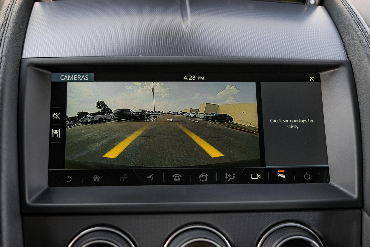 Jaguar F-Type Vehicle Main Gallery Image 21