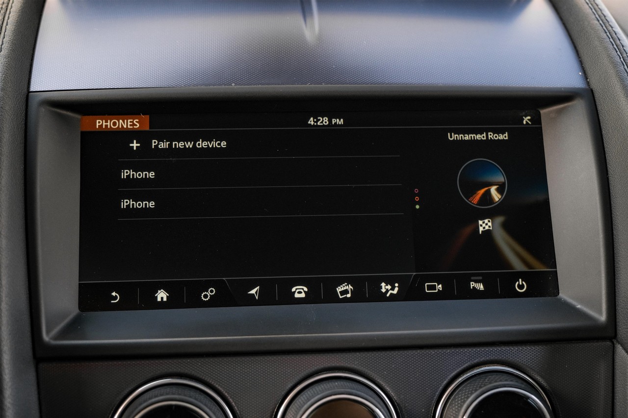 Jaguar F-Type Vehicle Main Gallery Image 27