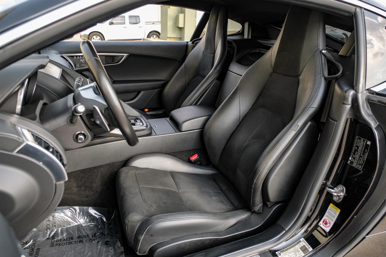 Jaguar F-Type Vehicle Main Gallery Image 29