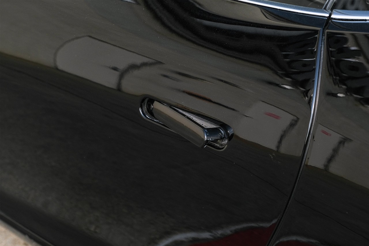 Jaguar F-Type Vehicle Main Gallery Image 32