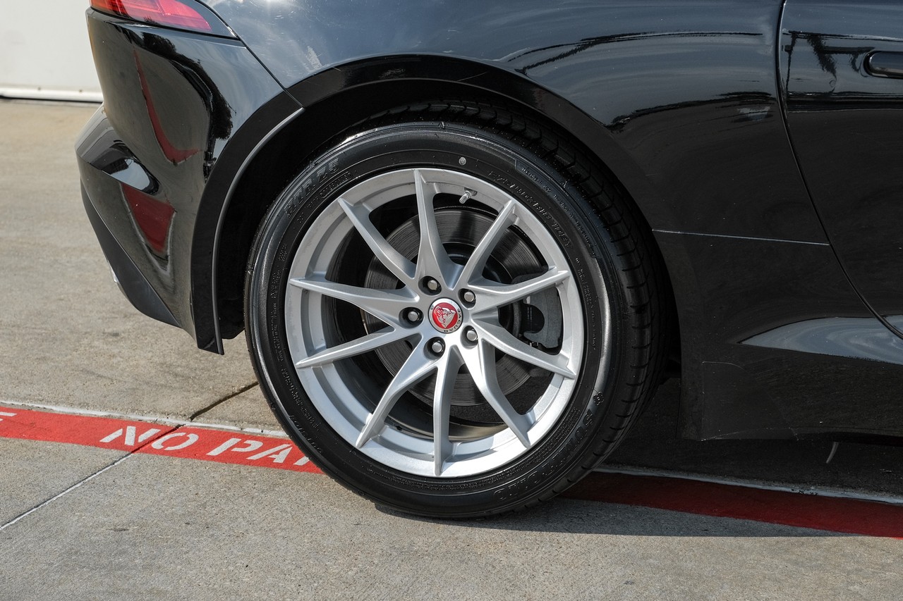 Jaguar F-Type Vehicle Main Gallery Image 42