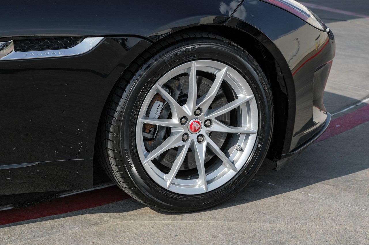 Jaguar F-Type Vehicle Main Gallery Image 43