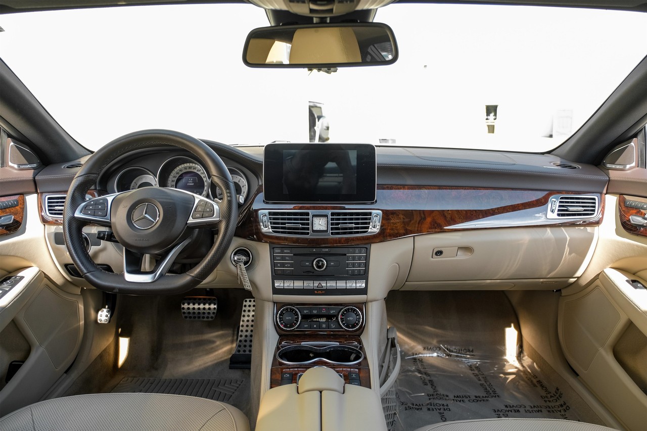 Mercedes-Benz CLS Vehicle Main Gallery Image 15