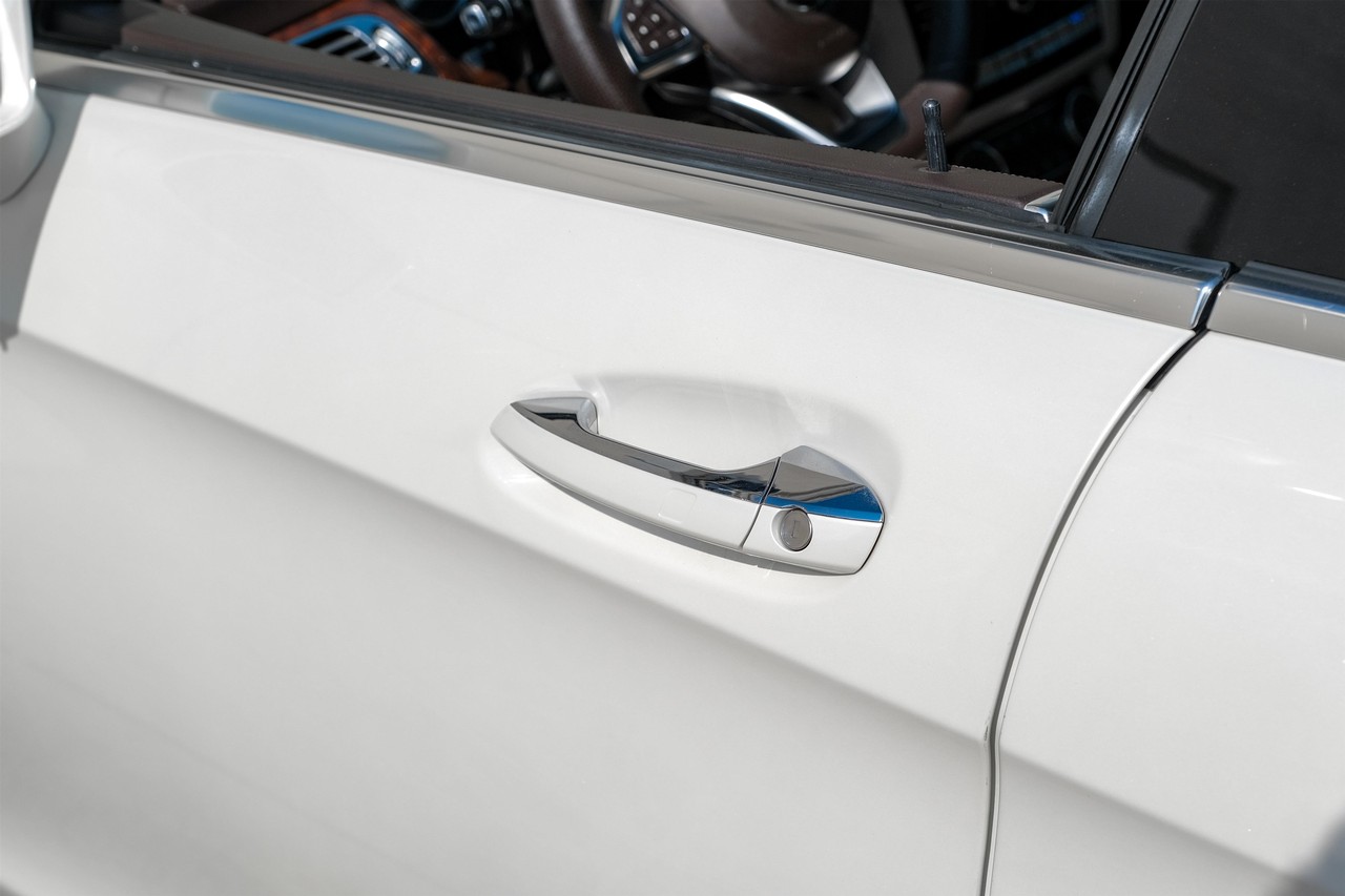 Mercedes-Benz CLS Vehicle Main Gallery Image 37