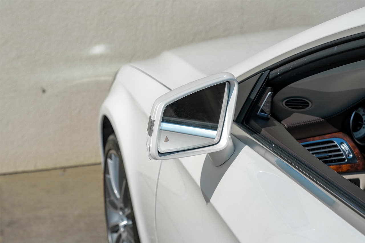 Mercedes-Benz CLS Vehicle Main Gallery Image 38