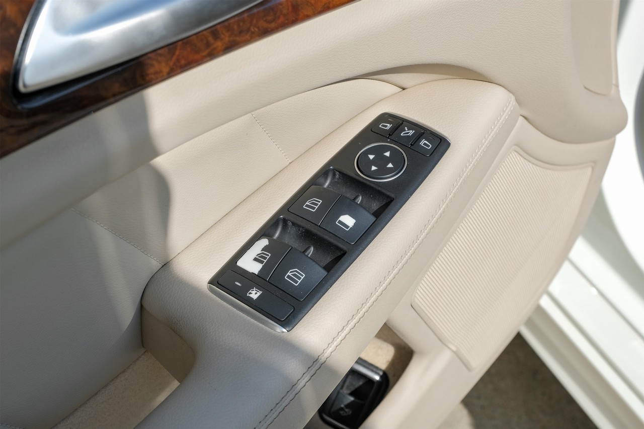Mercedes-Benz CLS Vehicle Main Gallery Image 40