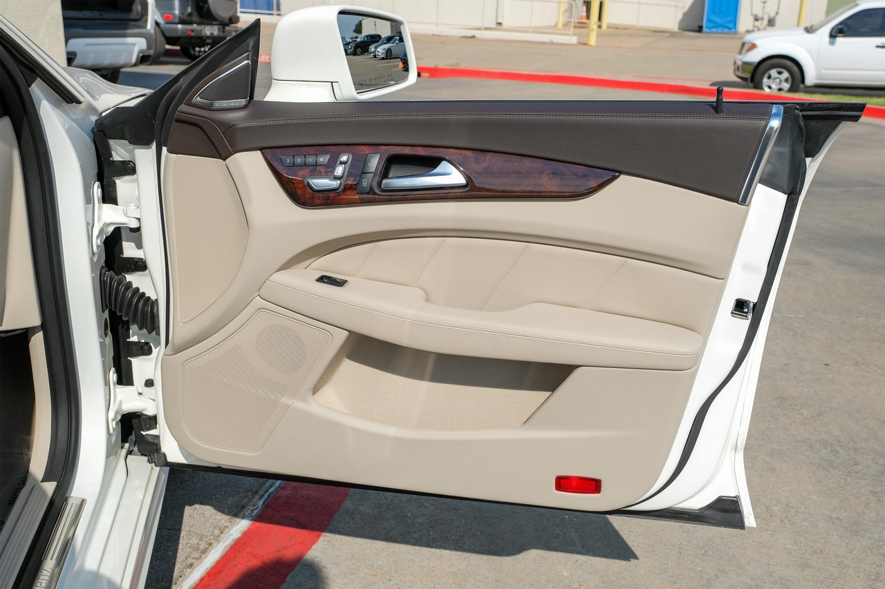 Mercedes-Benz CLS Vehicle Main Gallery Image 42