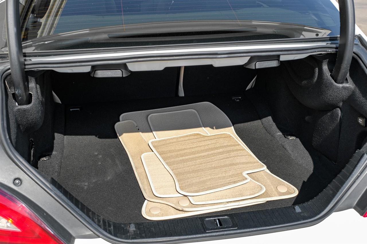 Mercedes-Benz CLS Vehicle Main Gallery Image 48