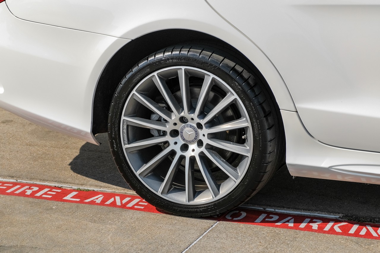 Mercedes-Benz CLS Vehicle Main Gallery Image 49