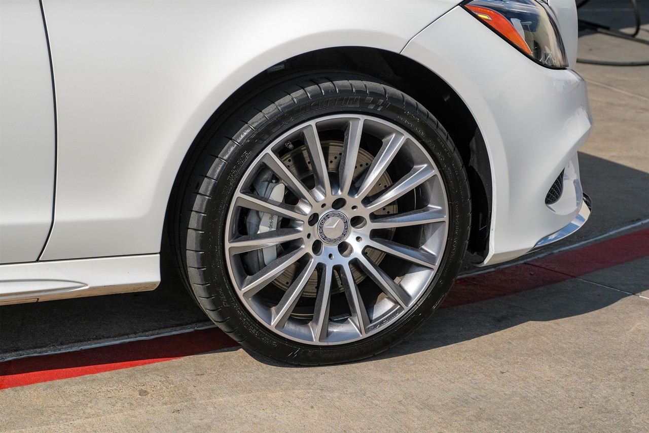 Mercedes-Benz CLS Vehicle Main Gallery Image 50