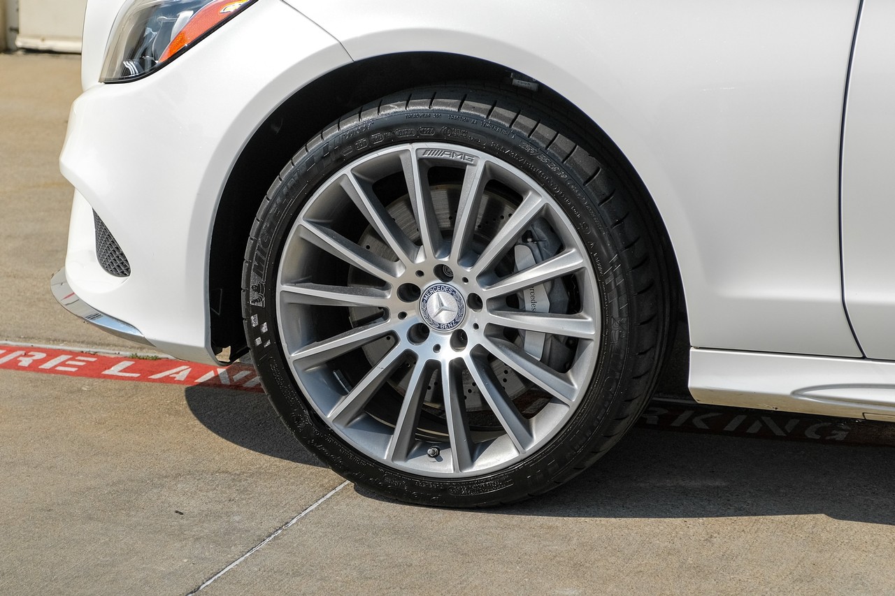 Mercedes-Benz CLS Vehicle Main Gallery Image 51
