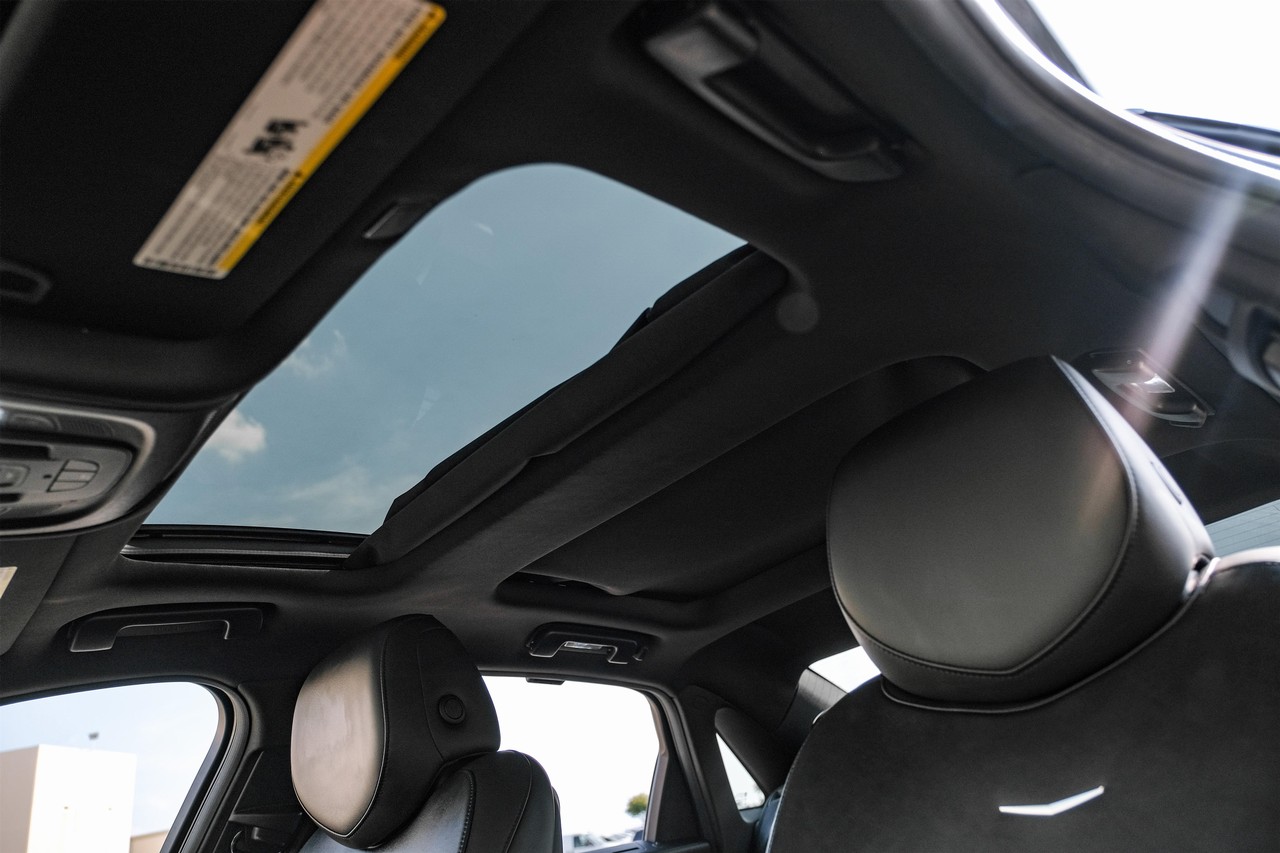 Cadillac CT6 Vehicle Main Gallery Image 05