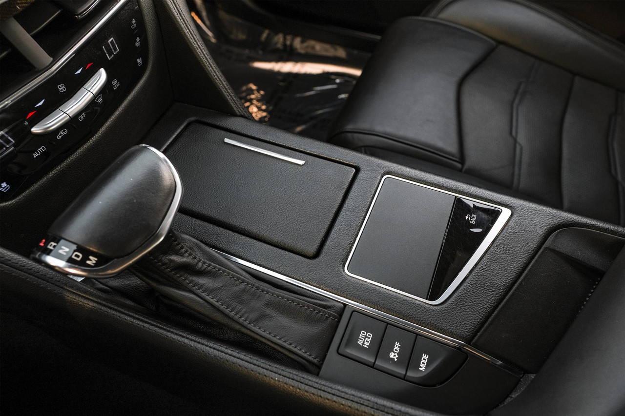 Cadillac CT6 Vehicle Main Gallery Image 25