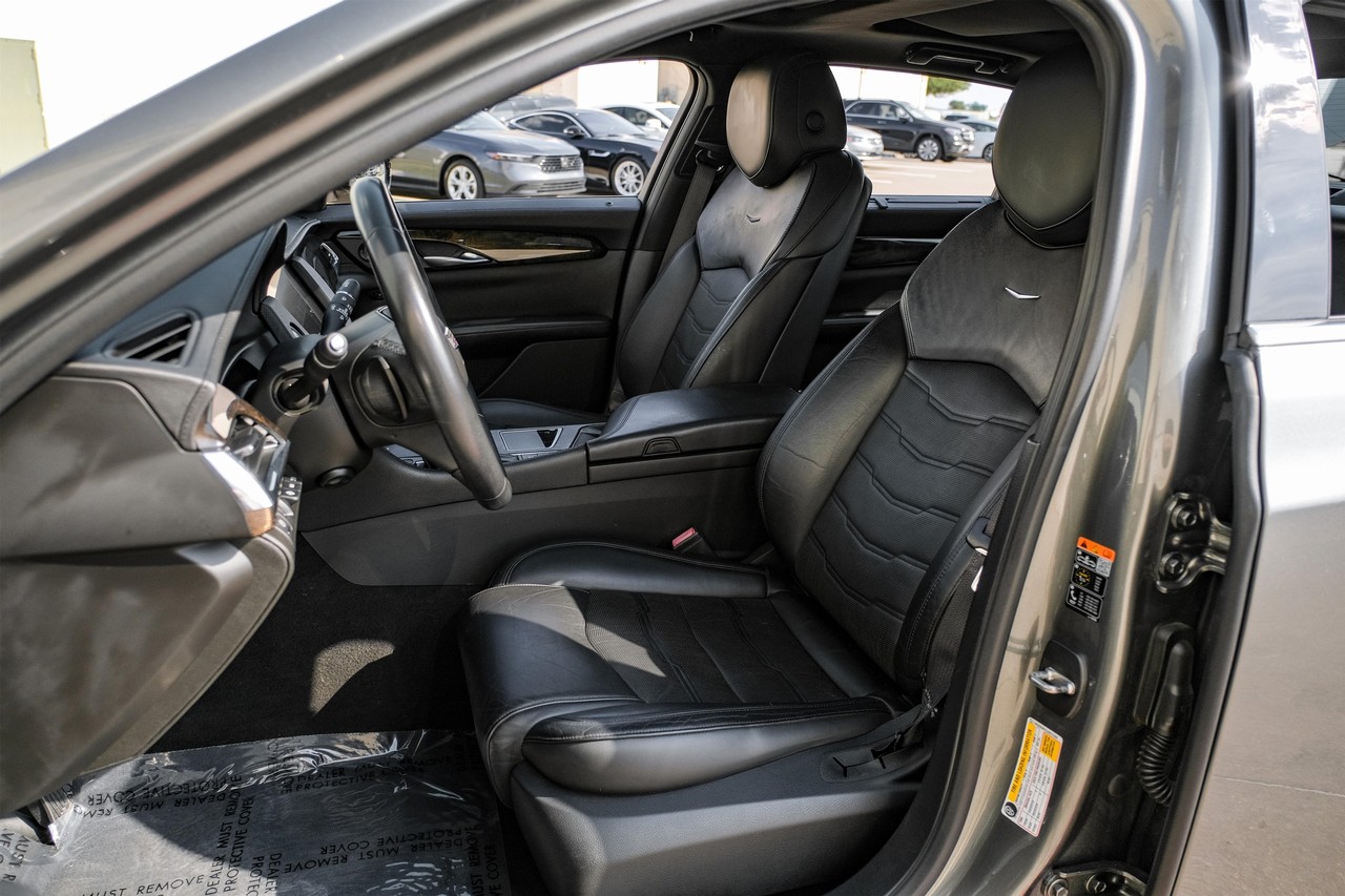 Cadillac CT6 Vehicle Main Gallery Image 30
