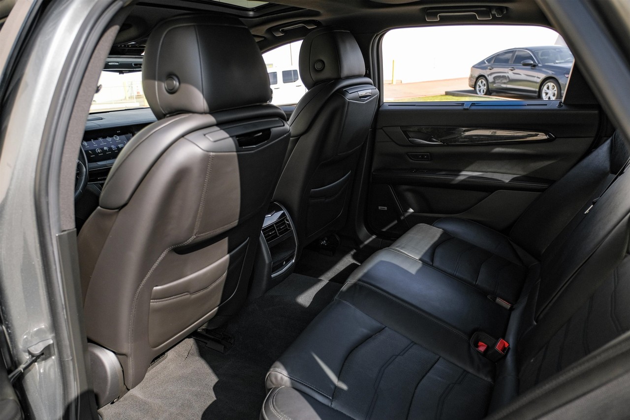 Cadillac CT6 Vehicle Main Gallery Image 34