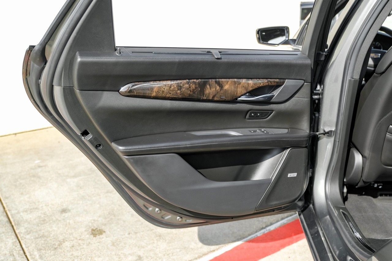Cadillac CT6 Vehicle Main Gallery Image 42