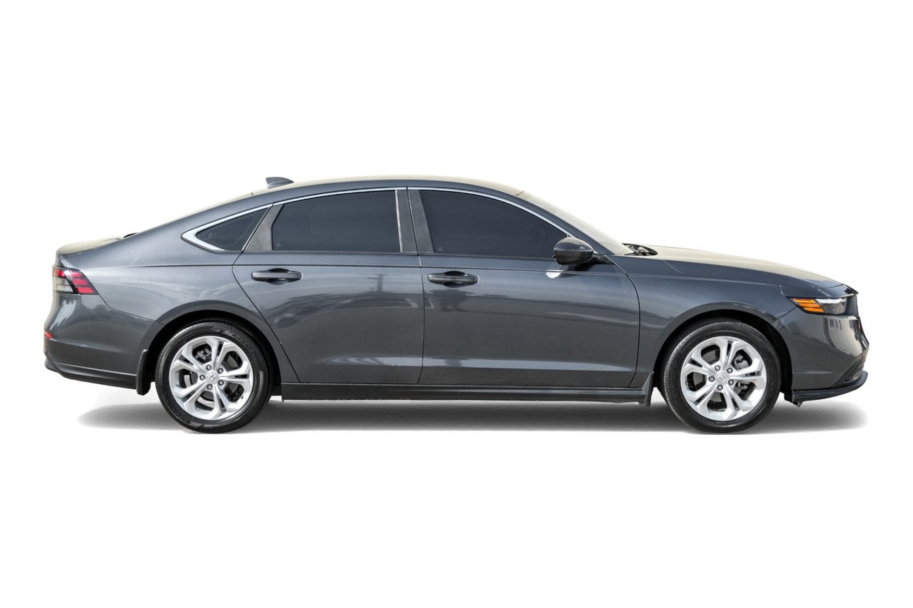 Honda Accord Vehicle Main Gallery Image 07