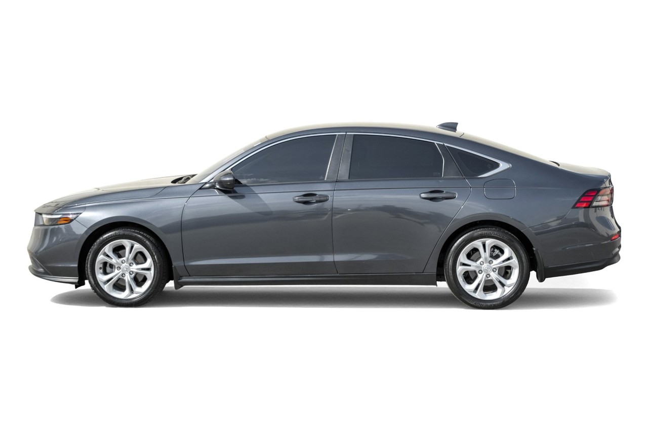 Honda Accord Vehicle Main Gallery Image 11