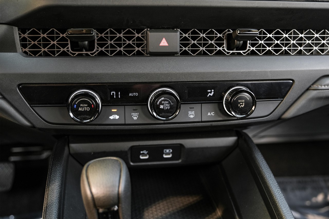 Honda Accord Vehicle Main Gallery Image 26