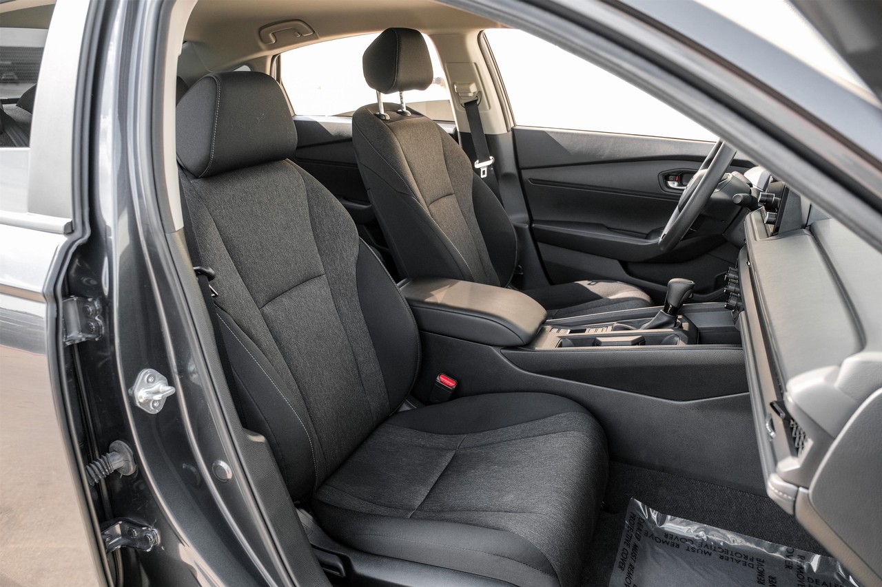 Honda Accord Vehicle Main Gallery Image 32