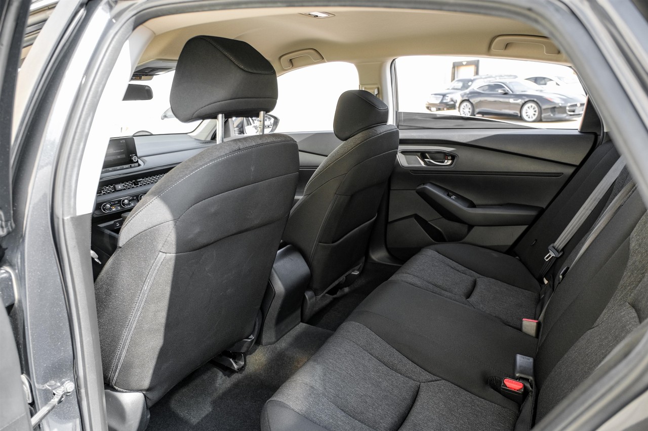 Honda Accord Vehicle Main Gallery Image 35