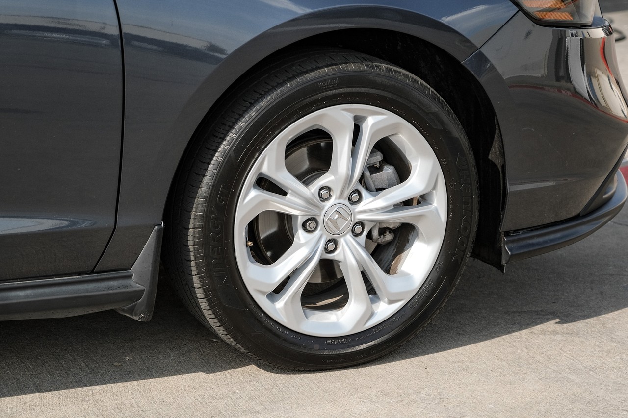 Honda Accord Vehicle Main Gallery Image 49