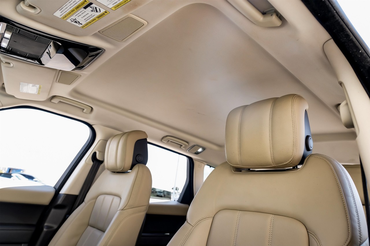 Land Rover Range Rover Sport Vehicle Main Gallery Image 05