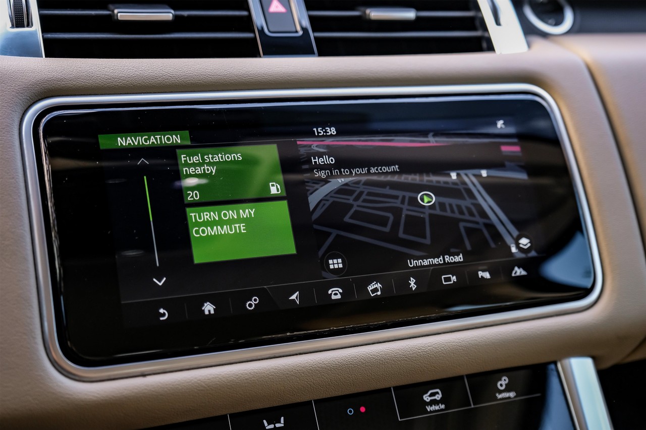 Land Rover Range Rover Sport Vehicle Main Gallery Image 23