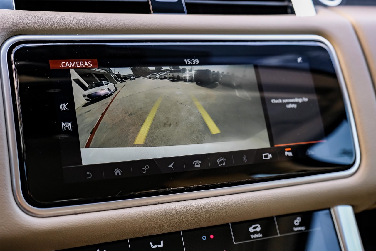 Land Rover Range Rover Sport Vehicle Main Gallery Image 24