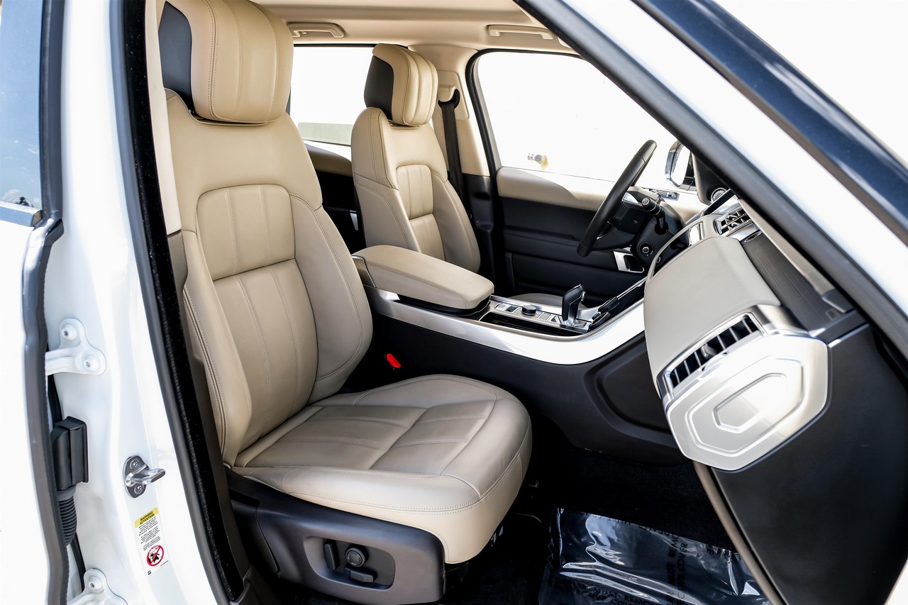 Land Rover Range Rover Sport Vehicle Main Gallery Image 35