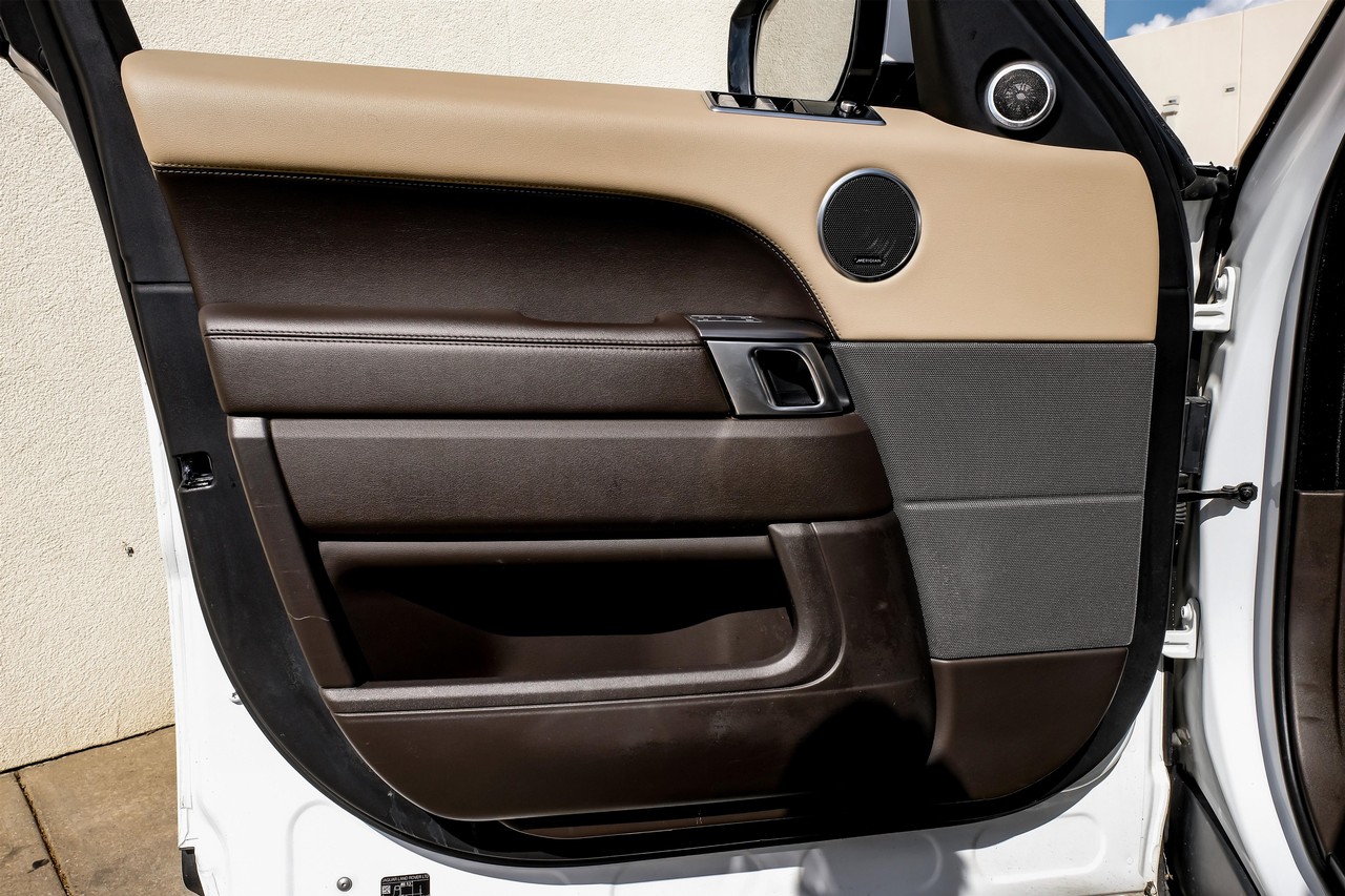 Land Rover Range Rover Sport Vehicle Main Gallery Image 42