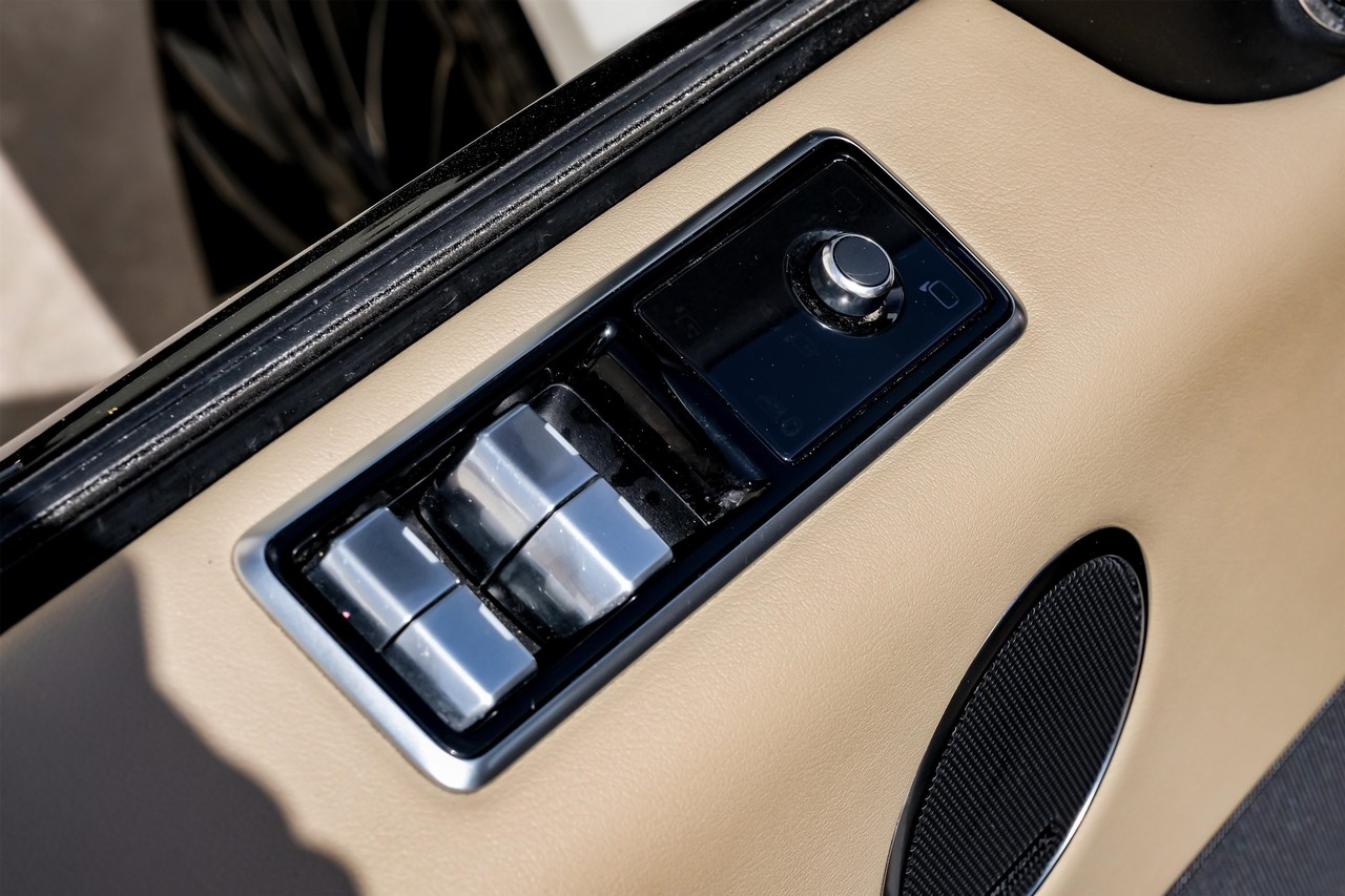 Land Rover Range Rover Sport Vehicle Main Gallery Image 43