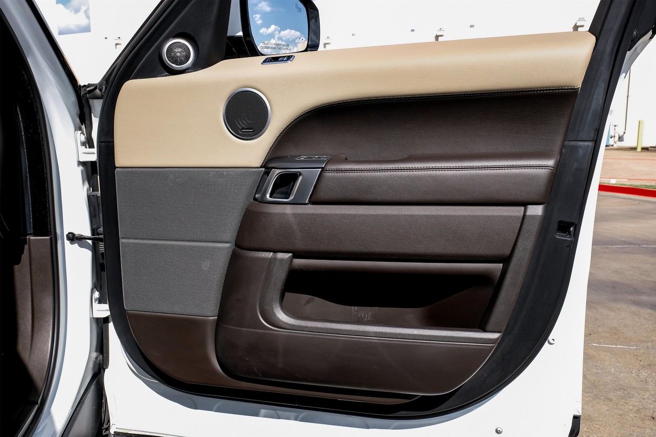 Land Rover Range Rover Sport Vehicle Main Gallery Image 44