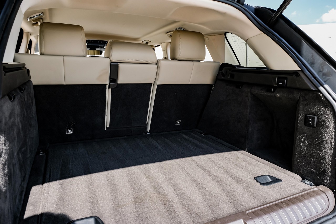 Land Rover Range Rover Sport Vehicle Main Gallery Image 50