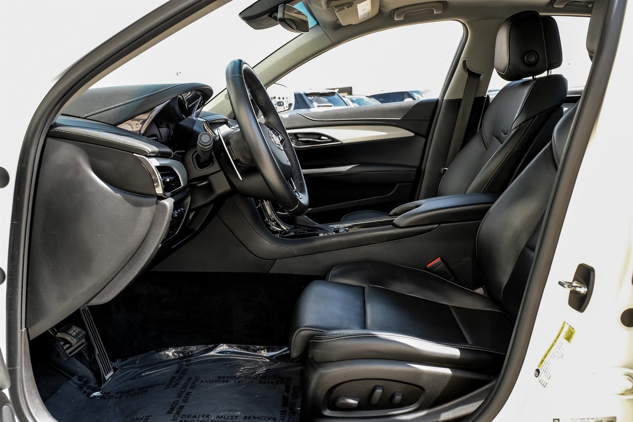 Cadillac ATS Vehicle Main Gallery Image 04
