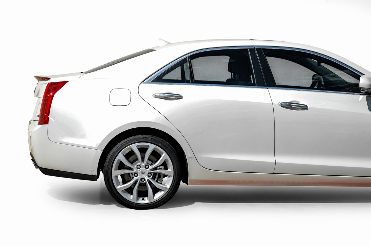 Cadillac ATS Vehicle Main Gallery Image 09