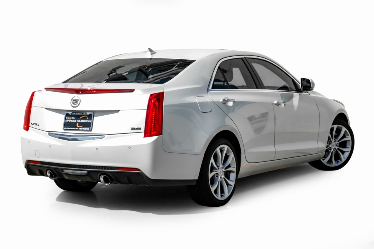 Cadillac ATS Vehicle Main Gallery Image 11