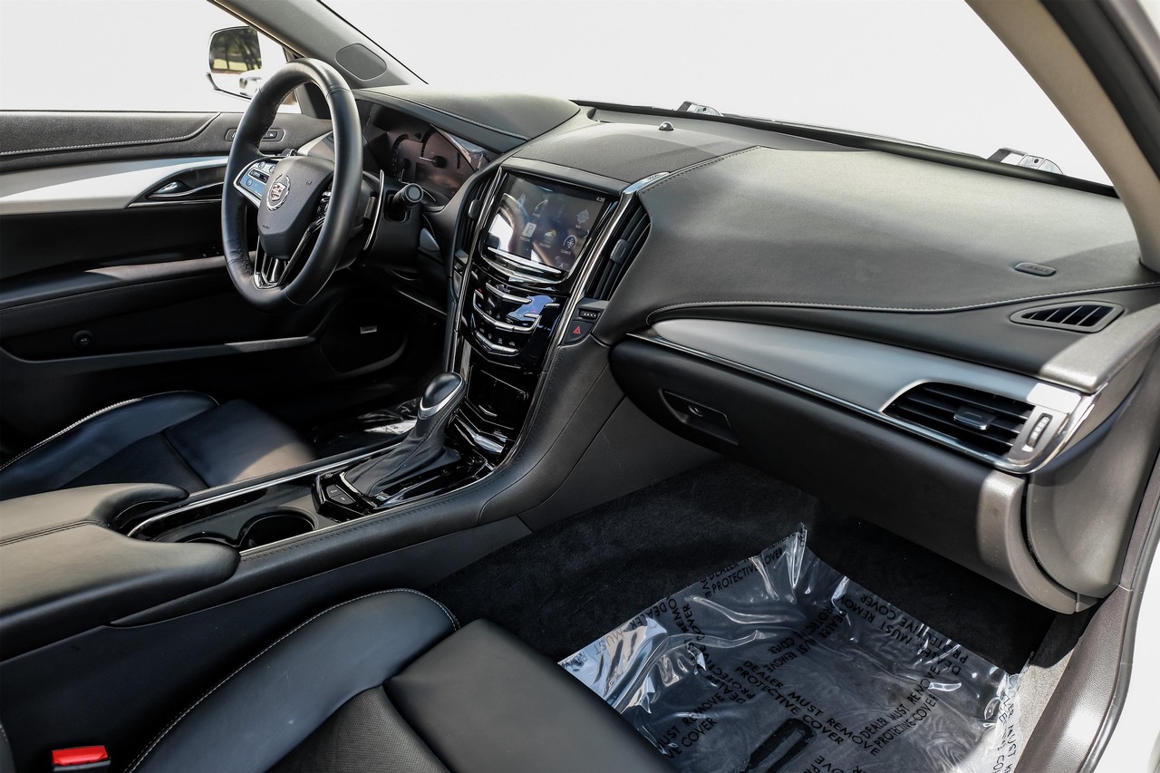 Cadillac ATS Vehicle Main Gallery Image 16