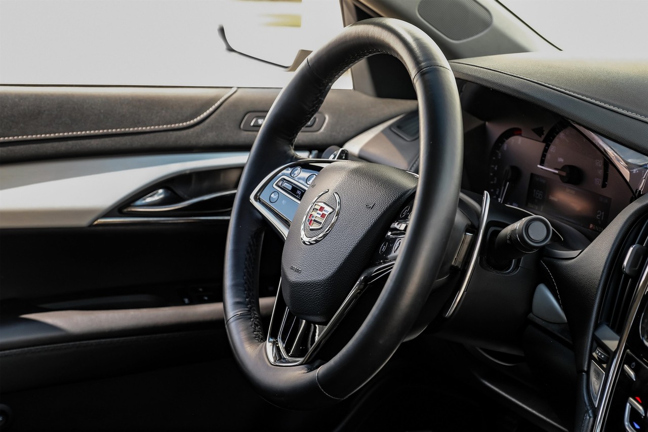 Cadillac ATS Vehicle Main Gallery Image 18