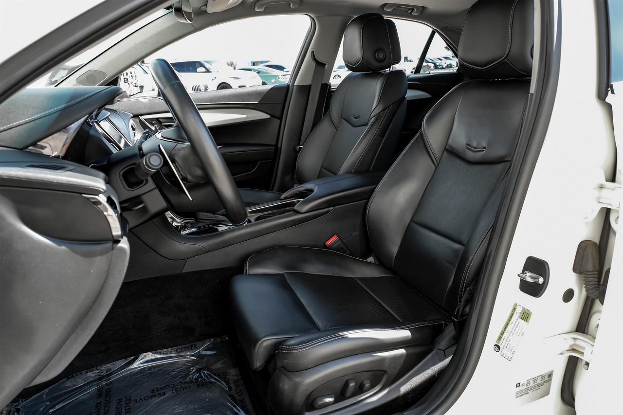 Cadillac ATS Vehicle Main Gallery Image 32