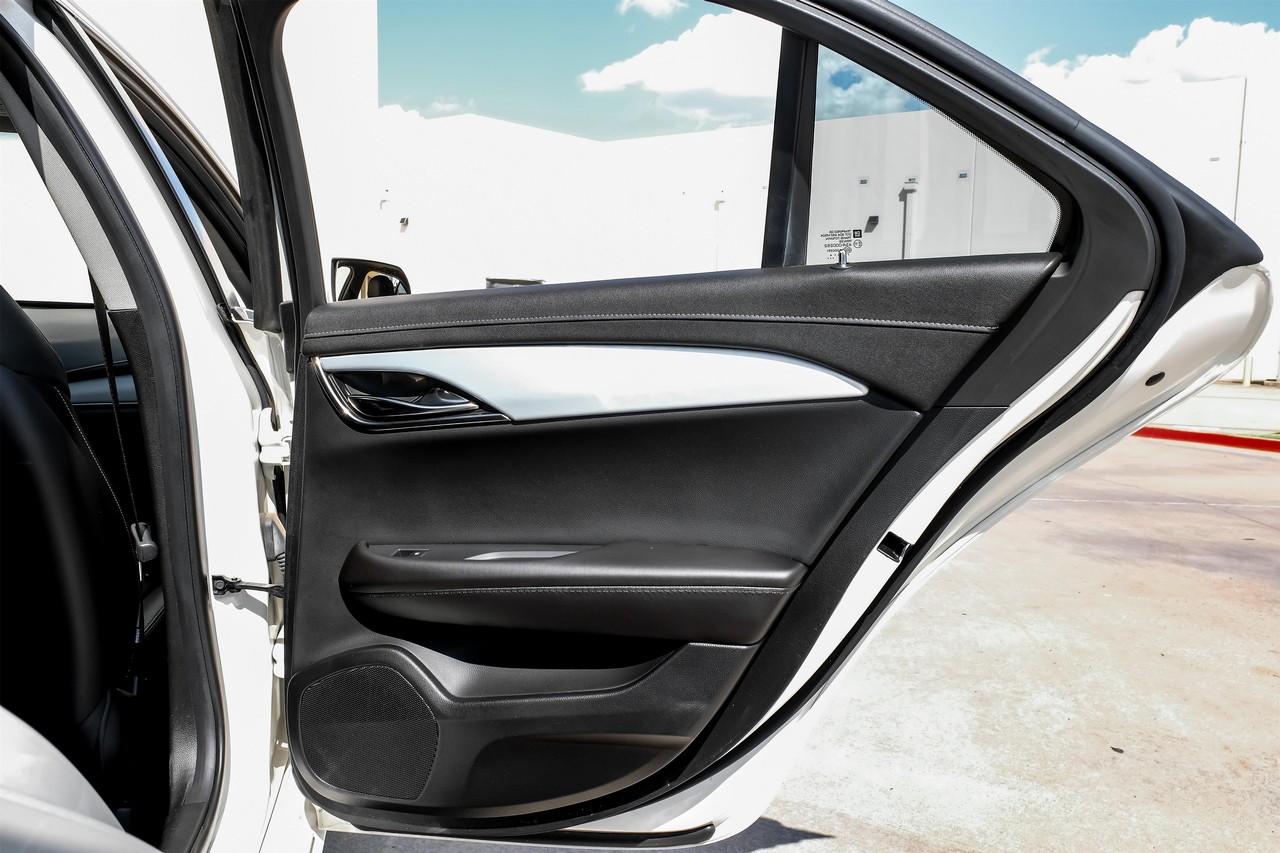 Cadillac ATS Vehicle Main Gallery Image 45
