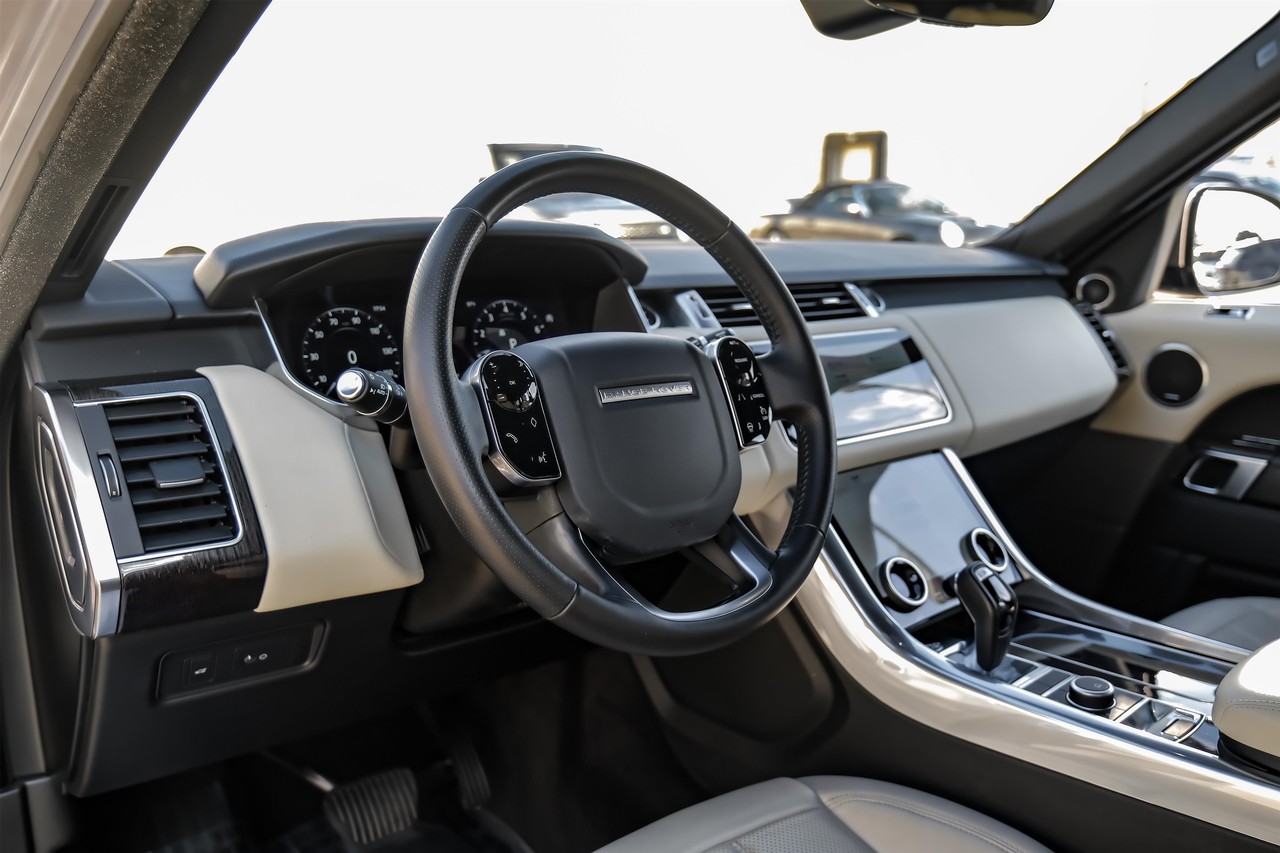 Land Rover Range Rover Sport Vehicle Main Gallery Image 03