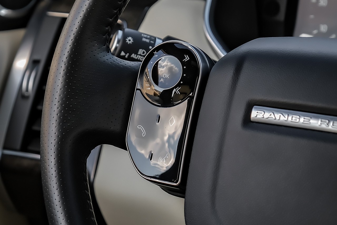 Land Rover Range Rover Sport Vehicle Main Gallery Image 18