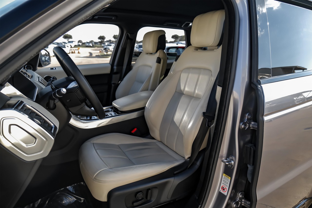 Land Rover Range Rover Sport Vehicle Main Gallery Image 20